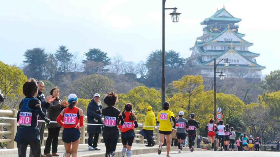 新春の大阪を舞台に繰り広げられる女たちの闘い