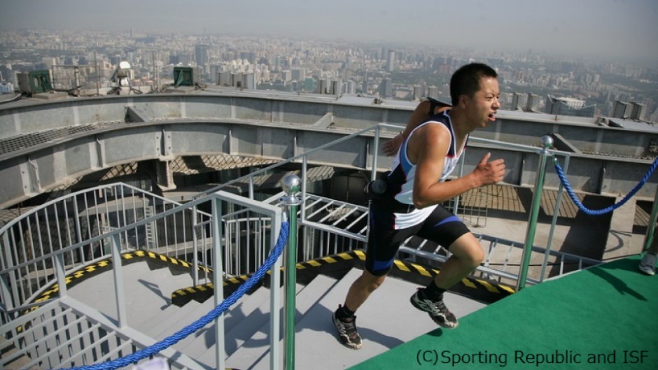 日本初上陸！階段垂直マラソン最強を決めるエキシビジョンレース「HARUKAS SKYRUN」