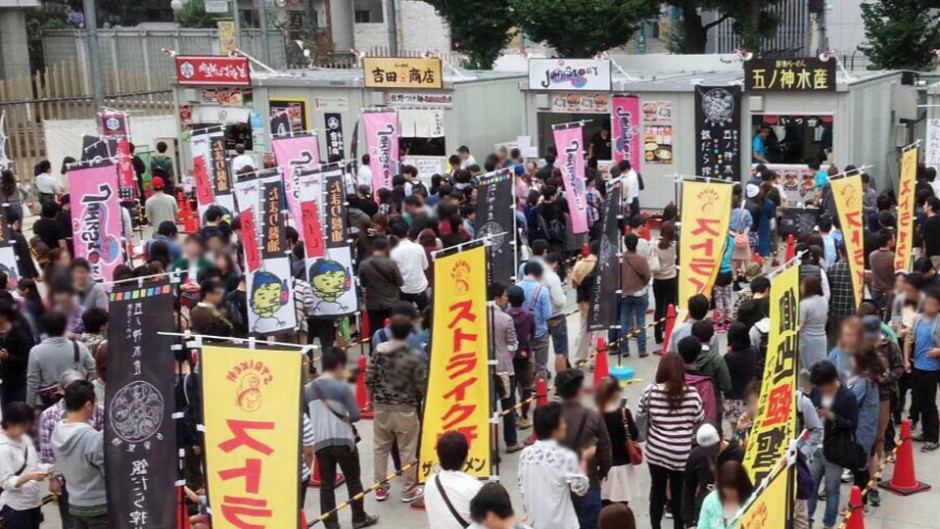 歌舞伎町にギラギラとした行列が溢れかえる!　大つけ麺博が満を持して開催!