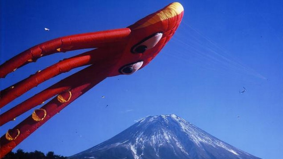 全長25Mのタコが空を舞う!?冬の自由研究にピッタリな たこたこあがれin富士山