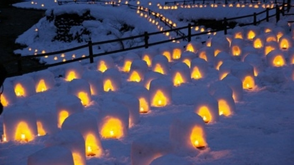 湯西川温泉で雪遊び＆幻想的なかまくらの景色を堪能する！