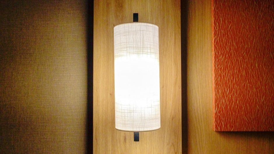 光は和紙を通して幻想的な灯りに。美濃和紙あかりアート館で出会う、日本の美しい「あかり」。